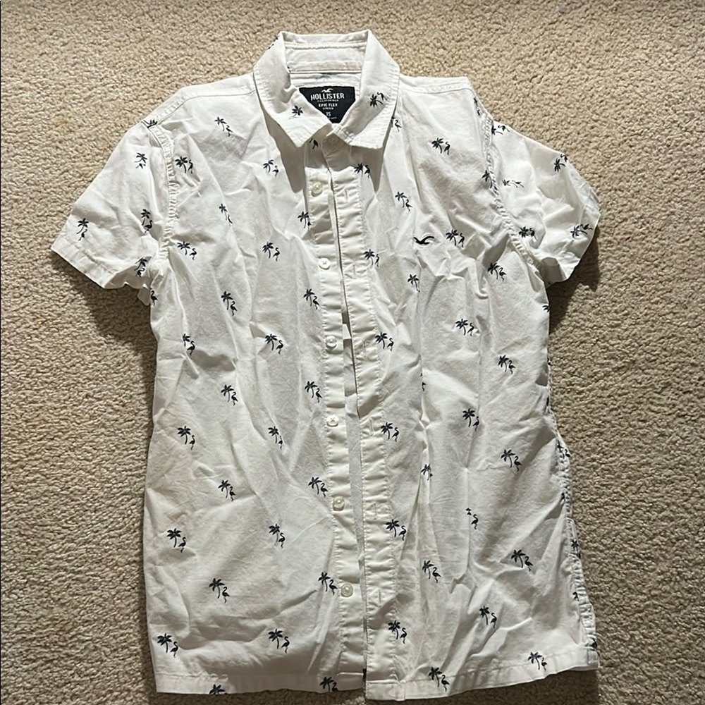 Hollister White Casual Button Down Shirt with Classic Collar